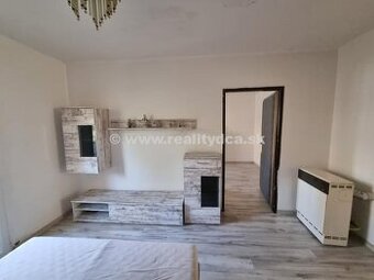 Predáme 2-izbový byt v Dubnici nad Váhom