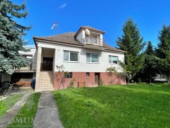 Veľký rodinný dom v centre obce Pobedim, pozemok 807m2 - 1