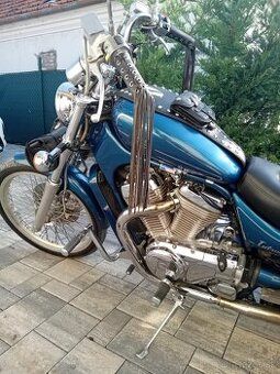 Suzuki Intruder VS800