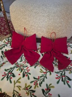 Červené semišové mašle,veľkosť 19x30,cena je za 1kus