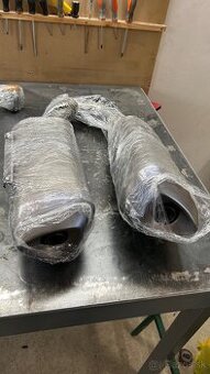 Yamaha R1 2012 vyfuky, drziak EČ