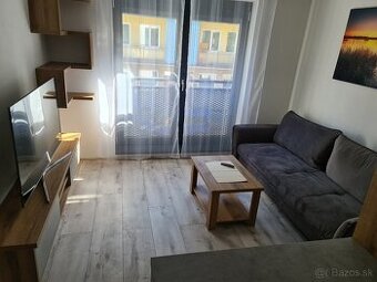 Prenájom 2 izbový byt Žilina- centrum, 2i byt Žilina