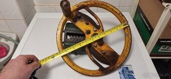 Rezačka trávy a žihľavy, ručná, malá