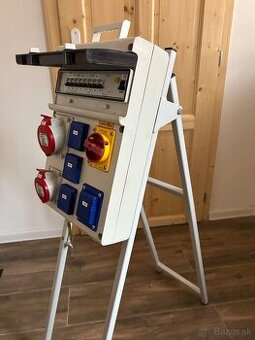 Stavebný rozvádzač/antonik