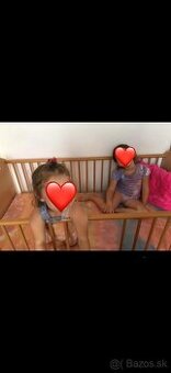 Detská drevená postieľka