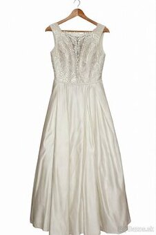 Saténové svadobné šaty