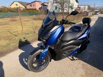 Yamaha X-MAX