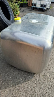 Palivova nadrz mercedes actros A 960 470 4303/Z003