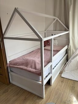 Detska postel