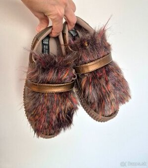 Gioseppo platformové bronzové topánky s kožušinou