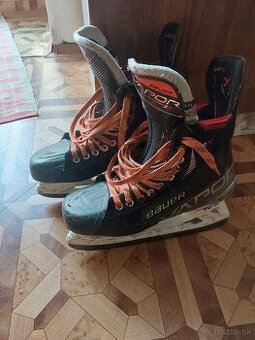 Korcule bauer vapor 3x vel.9,5
