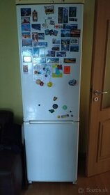 Predám funkčnú chladničku s mrazničkou Zanussi.