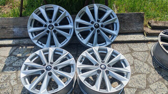 5x114,3 R17 --- RENAULT TRAFIC ...