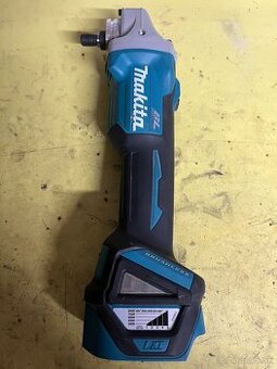 Makita DGA511-NEFUNKČNÁ