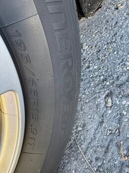 Dezent 5x112 r15 pneu 195/65