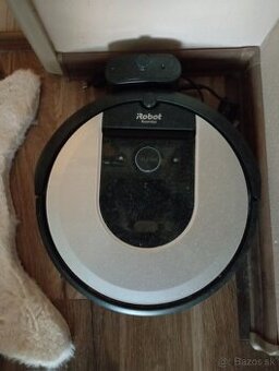 Predám robotický vysávač