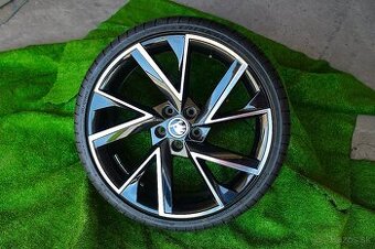 18"--ORIGINAL--ŠKODA--FABIA--RS--VEGA--5x100 R18--LETNA SAD