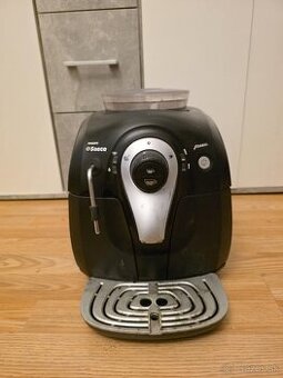 Predám na ND alebo na opravu automatický kávovar Saeco