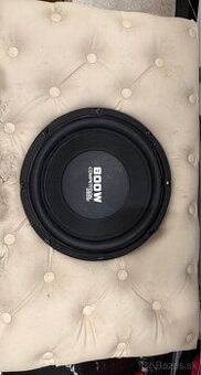 Subwoofer so zosilňovačom