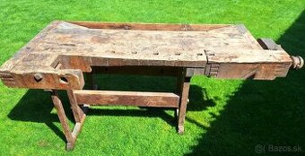 Stolársky ponk -stôl