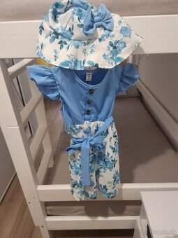 Krasne šaty s klobučikom