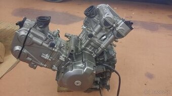 Motor Suzuki DL650 2010 rozpredám