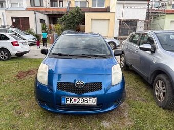 Toyota Yaris 1.0 (51 kW) • 2006 • 100 398 km • 5-dverová •