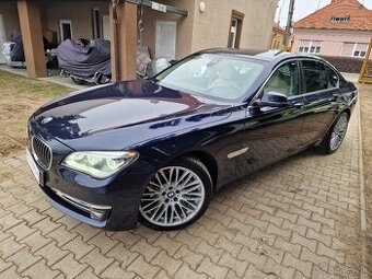 BMW 740i 320k A/T8 (benzín)