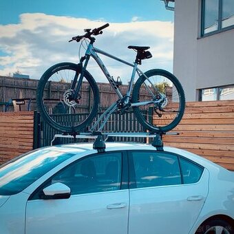 Strešný nosič Octavia III Liftback + Nosič bicykla Škoda