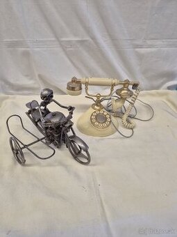 Predam retro telefon a stojan na flase