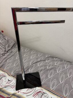 Držiak uterákov do kúpeľne nový