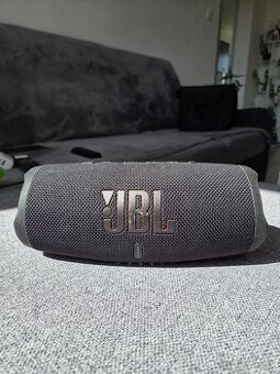 JBL Charge 5