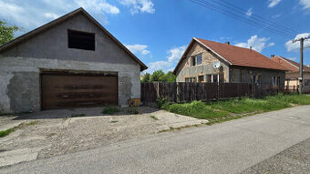 RD v obci Pohronský Ruskov na Hronskej ul. - poz. 1418 m2
