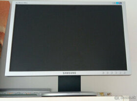 LCD Samsung 940NW