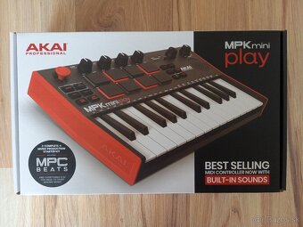Akai MPK Mini PLAY MK3 MIDI keyboard