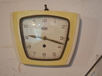 Predám funkčné mechanické kuchynské hodiny ANKRA Schwebegang