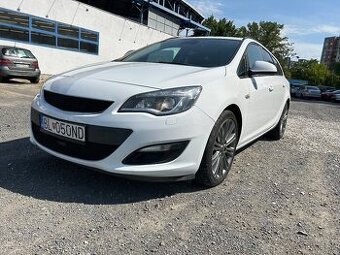 Opel Astra J Caravan 2.0 cdti 121kW