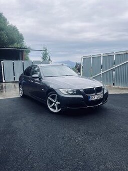 BMW e90 320i