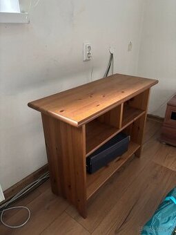 Masívny drevený botník - 1