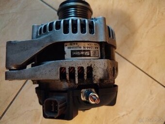 Predám alternátor Toyota RAV4