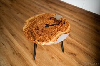 Olivovy masiv s mliecnym epoxidom