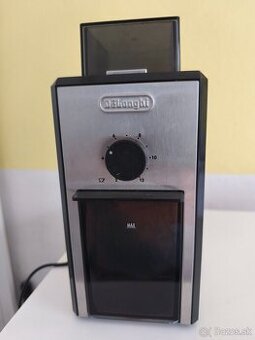 Mlynček na kávu Delonghi