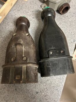 Vidlice a zasuvky 63 a