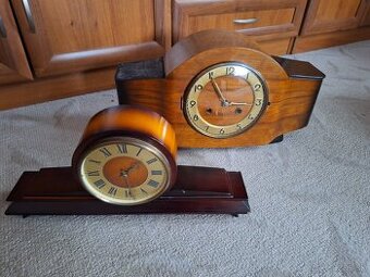 Staré krbové hodiny