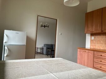 PRENÁJOM 2 izbový byt s 3 Lódžiami - 60 m2, - Banská Bystric