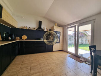 PREDAJ rodinný dom v centre Rajky