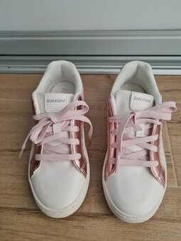 Tenisky značky Graceland veľ. 33