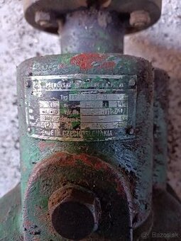 Elektromotor s prevodovkou