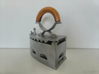 Stará žehlička - piglajz