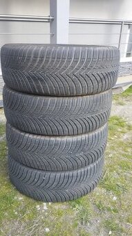 Predám celoročné pneu Goodyear Vector 4seasons 225/55r18